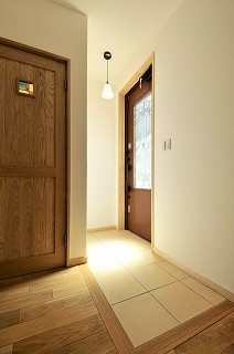 防音室のある３階建て 【無垢の家】 Ｋ様邸  無垢の木と自然素材の 